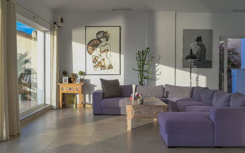 Romantica: Meubles, Sol, Sol, Design Intérieur, Bois, Canapé, Salon, Parquet, Éclairage, Pièce