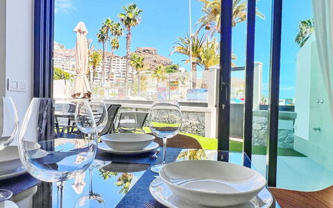 Sand, Sea and Love: Appartement, Chaise, Ombre, Verre, Hôtel, Balcon, Plante D'Appartement, Recours, Eco Hôtel