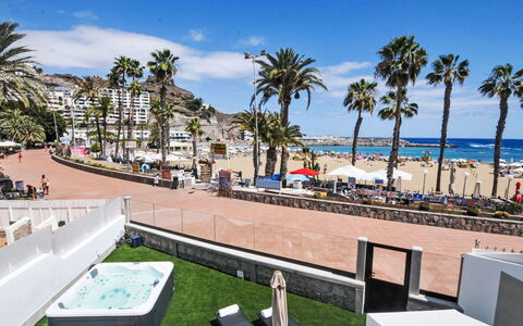 Sand, Sea and Love: Côte, Cotiers Et Relief Océaniques, Mer, Plage, Recours, Océan, Rive, Ombre, Mobilier De Jardin