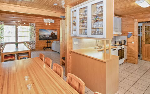 Joutsen: Bois, Chalet, Plafond, Domicile, Cabane En Rondins, Dur, Tache De Bois, Grenier, Cuisine, Lumber