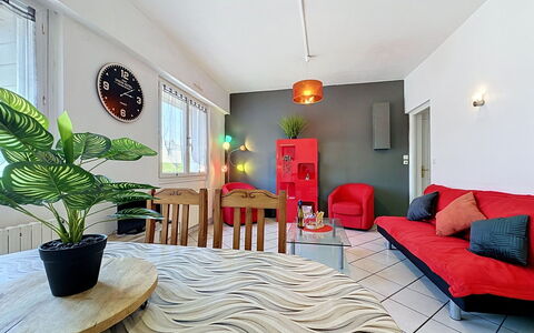 L'Estuaire: Meubles, Design Intérieur, Sol, Plafond, Pièce, Sol, Éclairage, Luminaire, Appartement, Salon