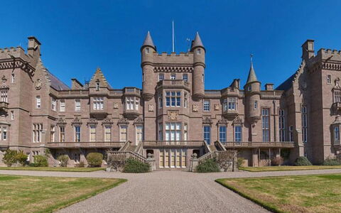 Macduff Tower: Meubles, Mobilier De Jardin, Chaise, Jardin, Arrière-Cour, Ombre, Cour, Aménagement Paysager, Eco Hôtel, Tableau De Plein Air