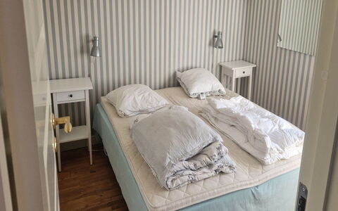Sunaj - 350M from the Sea: Meubles, Chambre, Design Intérieur, Sol, Bois, Sol, Drap De Lit, Lit, Linge, Literie
