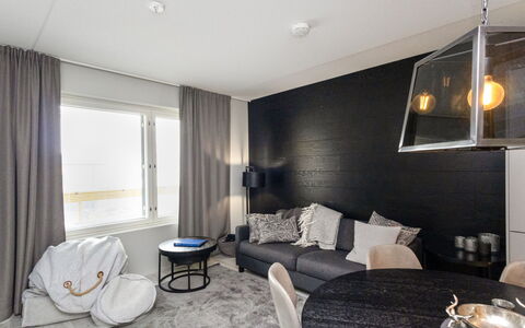 Levin Kunkku B2: Design Intérieur, Sol, Sol, Meubles, Plafond, Éclairage, Luminaire, Appartement, Pièce, Domicile