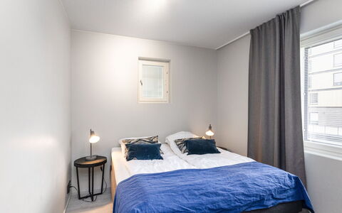 Levin Kunkku B2: Chambre, Lit, Design Intérieur, Sol, Sol, Drap De Lit, Plafond, Literie, Meubles, Linge