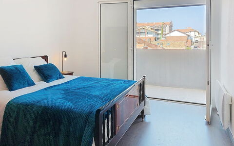 Les Dunes: Lit, Chambre, Sol, Sol, Design Intérieur, Meubles, Drap De Lit, Literie, Pièce, Plafond
