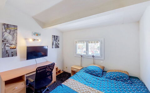 Sérénité: Design Intérieur, Chambre, Lit, Mur, Sol, Sol, Meubles, Drap De Lit, Plafond, Pièce