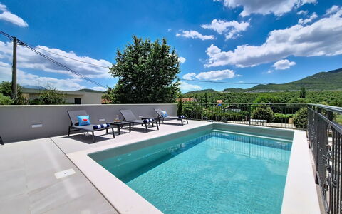 Sunce: Piscine, Composite, Recours, Eco Hôtel, Mobilier De Jardin, Chaîne De Montagnes, Tuile, Ombre, Caractéristique De L'Eau, Conception