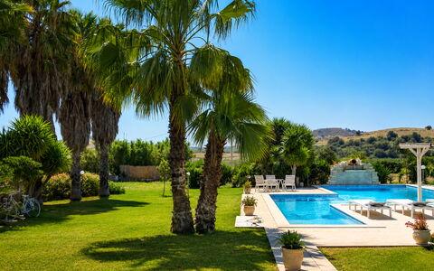 Villa le 2 Emme: Piscine, Recours, Eco Hôtel, Parapluie, Thermes, Loisir, Mobilier De Jardin, Hacienda, Aménagement Paysager