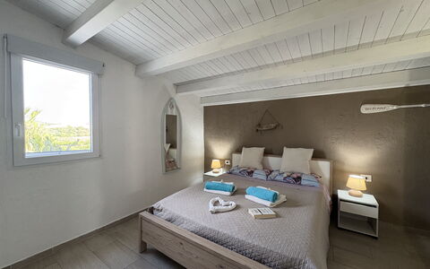 Villa Emme: Meubles, Sol, Bois, Sol, Chambre, Design Intérieur, Lit, Plafond, Domicile, Pièce