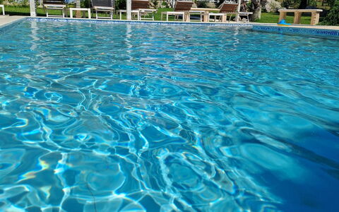 Villa le 2 Emme: Bleu, L'Eau, Piscine, Loisir, Recours, Composite, Ombre, Mobilier De Jardin, Eco Hôtel, Caractéristique De L'Eau