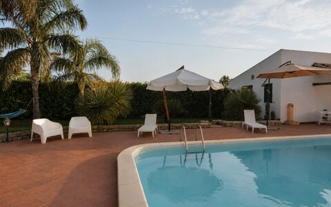 Villa Cigno Reale: Piscine, Recours, Balancelle, Eco Hôtel, Hacienda, Ombre, Hôtel, Mobilier De Jardin, Parapluie