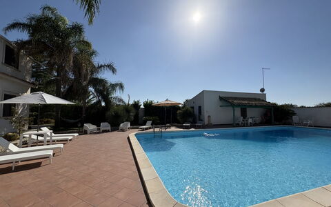 Il Cigno Reale Green: Piscine, Recours, Ombre, Hôtel, Hacienda, Eco Hôtel, Ville Resort, Parapluie, Villa