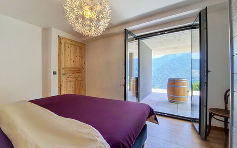 Chalet le Bleusy: Design Intérieur, Meubles, Chambre, Bois, Plafond, Sol, Sol, Pièce, Lit, Éclairage