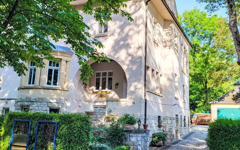 Villa Emma und Lotte: Bois, Meubles, Chaise, Mer, Appartement, Balcon, Océan, Ombre, Mobilier De Jardin, Tache De Bois