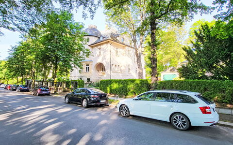 Villa Emma und Lotte: Bois, Meubles, Chaise, Mer, Appartement, Balcon, Océan, Ombre, Mobilier De Jardin, Tache De Bois