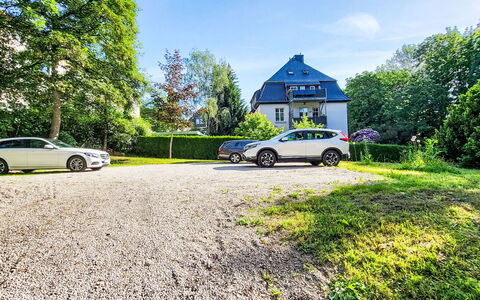 Villa Emma und Lotte: Bois, Meubles, Chaise, Mer, Appartement, Balcon, Océan, Ombre, Mobilier De Jardin, Tache De Bois
