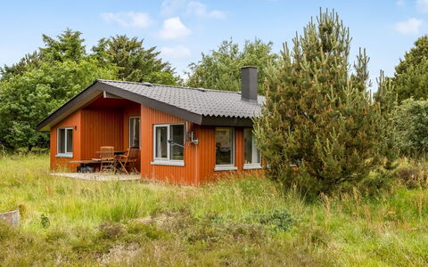 Tuija - 2.8Km from the Sea: Bois, Meubles, Chaise, Mer, Appartement, Balcon, Océan, Ombre, Mobilier De Jardin, Tache De Bois