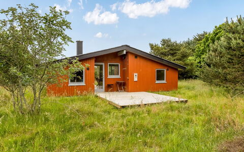 Tuija - 2.8Km from the Sea: Bois, Meubles, Chaise, Mer, Appartement, Balcon, Océan, Ombre, Mobilier De Jardin, Tache De Bois