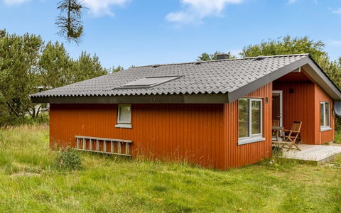Tuija - 2.8Km from the Sea: Bois, Meubles, Chaise, Mer, Appartement, Balcon, Océan, Ombre, Mobilier De Jardin, Tache De Bois