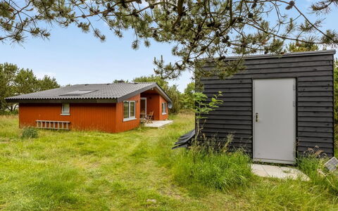 Tuija - 2.8Km from the Sea: Bois, Meubles, Chaise, Mer, Appartement, Balcon, Océan, Ombre, Mobilier De Jardin, Tache De Bois