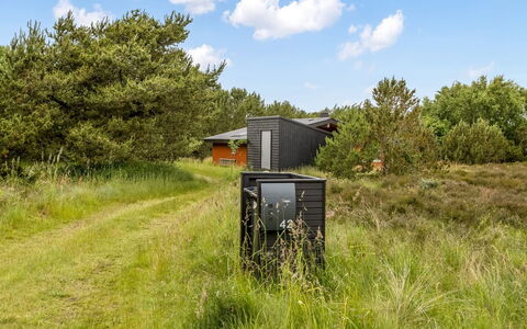 Tuija - 2.8Km from the Sea: Bois, Meubles, Chaise, Mer, Appartement, Balcon, Océan, Ombre, Mobilier De Jardin, Tache De Bois