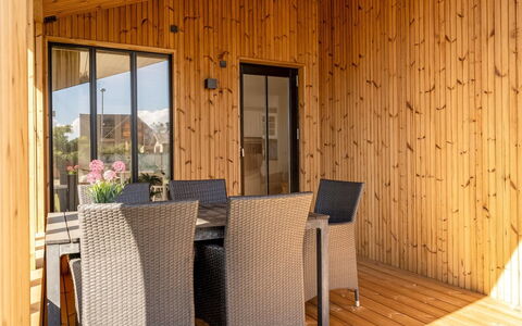 Ensio - 750M from the Sea: Bois, Meubles, Chaise, Mer, Appartement, Balcon, Océan, Ombre, Mobilier De Jardin, Tache De Bois
