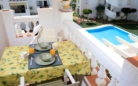 Laguna Beach Padel: Bois, Meubles, Chaise, Mer, Appartement, Balcon, Océan, Ombre, Mobilier De Jardin, Tache De Bois