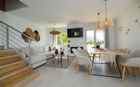 El Lloveret: Bois, Meubles, Chaise, Mer, Appartement, Balcon, Océan, Ombre, Mobilier De Jardin, Tache De Bois