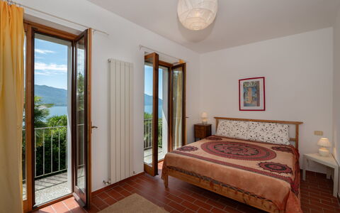 Malpaga: Design Intérieur, Meubles, Bois, Chambre, Sol, Lit, Pièce, Sol, Plafond, Domicile