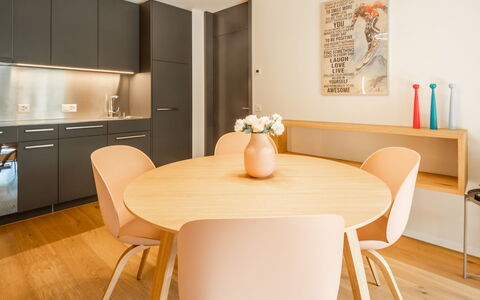 Vallada 11-06: Meubles, Design Intérieur, Sol, Sol, Parquet, Bois, Table Cuisine Et Salle A Manger, Chaise, Table, Plafond