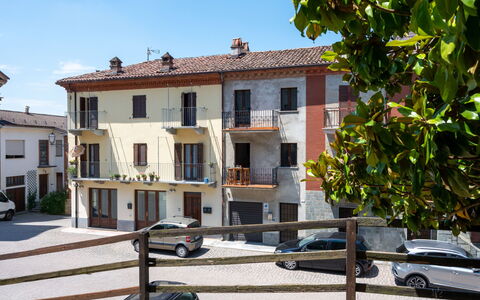 Velina: Piscine, Zone Résidentielle, Thermes, Recours, Composite, Loisir, Biens, Gazon Artificiel, Hacienda, Villa