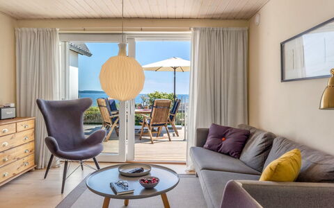 Alkmund - 100M from the Sea: Meubles, Design Intérieur, Bois, Sol, Sol, Parquet, Table, Chaise, Domicile, Salon