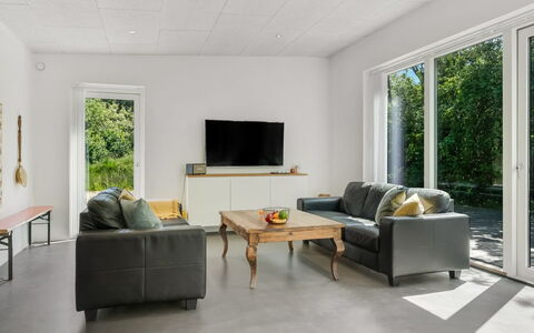 Øthi - 200M to the Fjord: Sol, Sol, Design Intérieur, Plafond, Parquet, Pièce, Revêtement De Sol Stratifié, Dur, Salon, Tache De Bois
