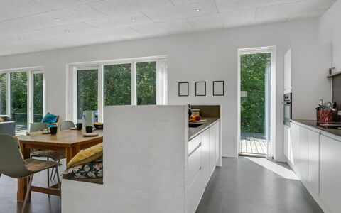 Øthi - 200M to the Fjord: Sol, Mur, Sol, Bois, Design Intérieur, Plafond, Meubles, Comptoir, Cuisine, Parquet