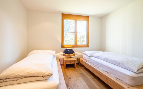 Taviarna Laax 3.6: Bois, Sol, Sol, Design Intérieur, Lit, Chambre, Plafond, Drap De Lit, Cadre De Lit, Literie