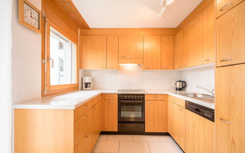 Val Mulin 8.2: Cuisine, Cabinetry, Comptoir, Bois, Sol, Design Intérieur, Appareil De Cuisine, Sol, Évier, Principaux Appliance