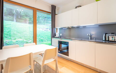 Cuolm Liung Apt. 52: Design Intérieur, Cuisine, Sol, Bois, Meubles, Comptoir, Appareil De Cuisine, Principaux Appliance, Plafond, Sol