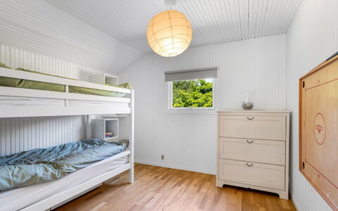 Lagho - 400M from the Sea: Bois, Sol, Design Intérieur, Sol, Plafond, Chambre, Parquet, Tache De Bois, Lit, Dur