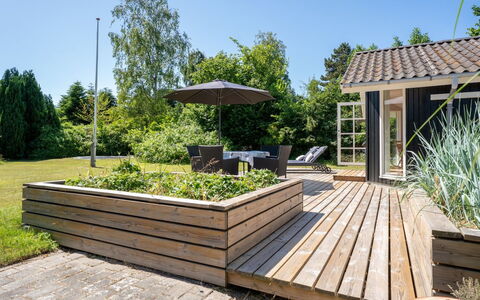 Lagho - 400M from the Sea: Bois, Jardin, Dur, Planche, Mobilier De Jardin, Plate-Forme, Composite, Arrière-Cour, Tache De Bois, Aménagement Paysager