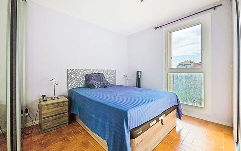L'Acropole: Design Intérieur, Lit, Sol, Sol, Chambre, Mur, Meubles, Pièce, Drap De Lit, Bois