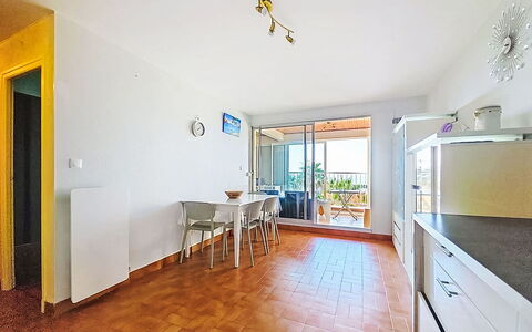L'Acropole: Meubles, Mobilier De Jardin, Chaise, Ombre, Tableau De Plein Air, Plante D'Appartement, Patio, Cour, Conception, Balcon