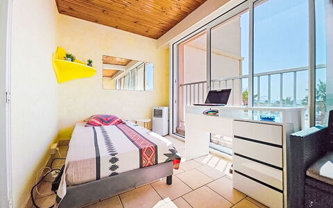 L'Acropole: Meubles, Mobilier De Jardin, Chaise, Ombre, Tableau De Plein Air, Plante D'Appartement, Patio, Cour, Conception, Balcon