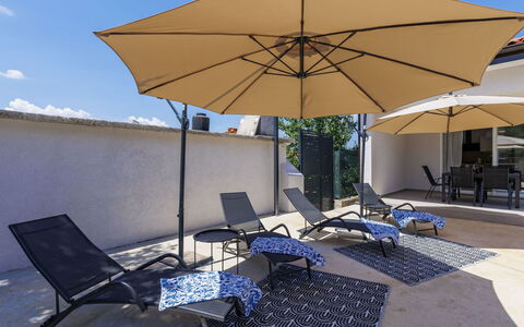 Alma: Meubles, Mobilier De Jardin, Chaise, Ombre, Tableau De Plein Air, Plante D'Appartement, Patio, Cour, Conception, Balcon