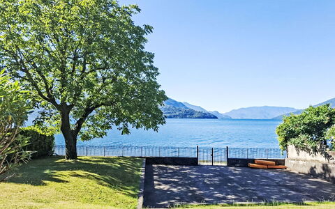 Riva&Lago: L'Eau, Plan D'Eau, Paysage Naturel, Colline, Cotiers Et Relief Océaniques, Banque, Côte, Lac, Mer, Chaîne De Montagnes