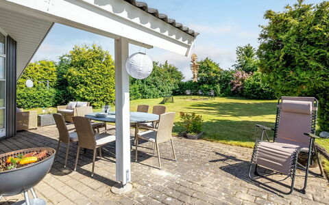 Kristanna - 1.2Km from the Sea: Meubles, Mobilier De Jardin, Chaise, Table, Tableau De Plein Air, Lot Terre, Jardin, Ombre, Table Cuisine Et Salle A Manger