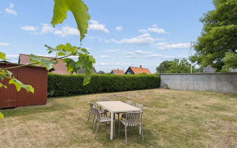 Toivo - 300M from the Sea: Lot Terre, Jardin, Pelouse, Arrière-Cour, Ombre, Cour, Aménagement Paysager, Chalet, Ferme, Biens