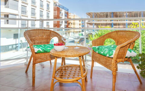 Sagredo: Meubles, Chaise, Design Intérieur, Table, Pièce, Tache De Bois, Balcon, Plafond, Eco Hôtel, Dur