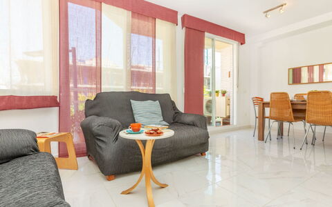 Sagredo: Meubles, Chaise, Design Intérieur, Table, Pièce, Tache De Bois, Balcon, Plafond, Eco Hôtel, Dur