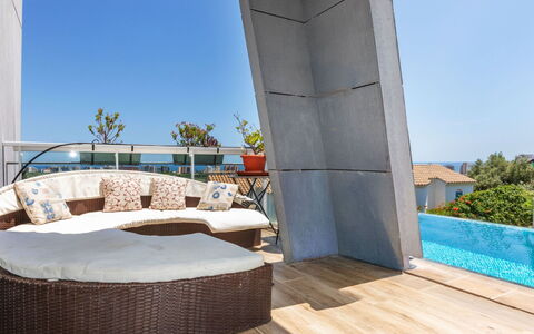 Manuela: Meubles, Sol, Appartement, Ombre, Dur, Chaise, Parquet, Eco Hôtel, Balcon, Recours